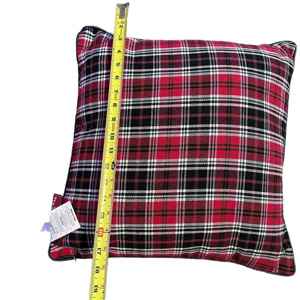 Red Shed Decorative Holiday Christmas Pillow Old Steeple‎ Church Size 18x18